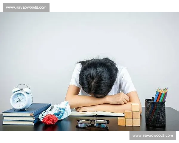 比赛压力山大，紧张情绪如何影响选手表现与心理健康